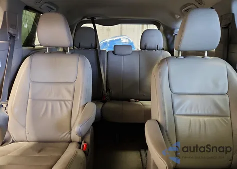 2018 Toyota Sienna Xle из США, поврежденный, VIN 5TDDZ3DC4JS207048